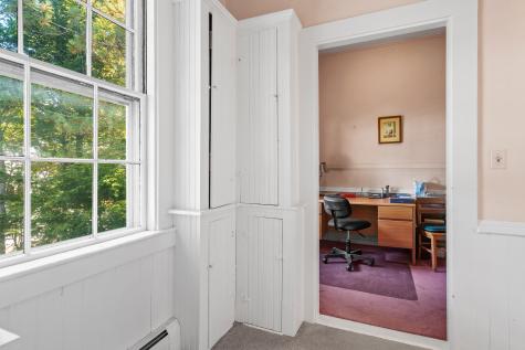 25 Oak Street Boothbay Harbor ME 04538