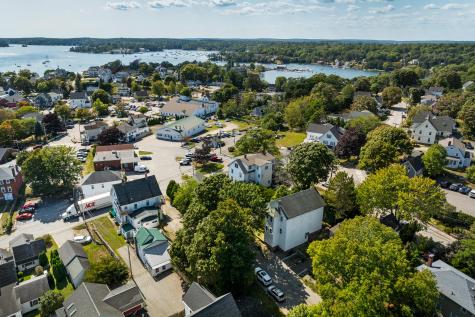 25 Oak Street Boothbay Harbor ME 04538