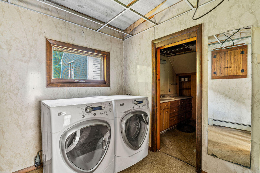 26 Lincoln Street Dover-foxcroft ME 04426