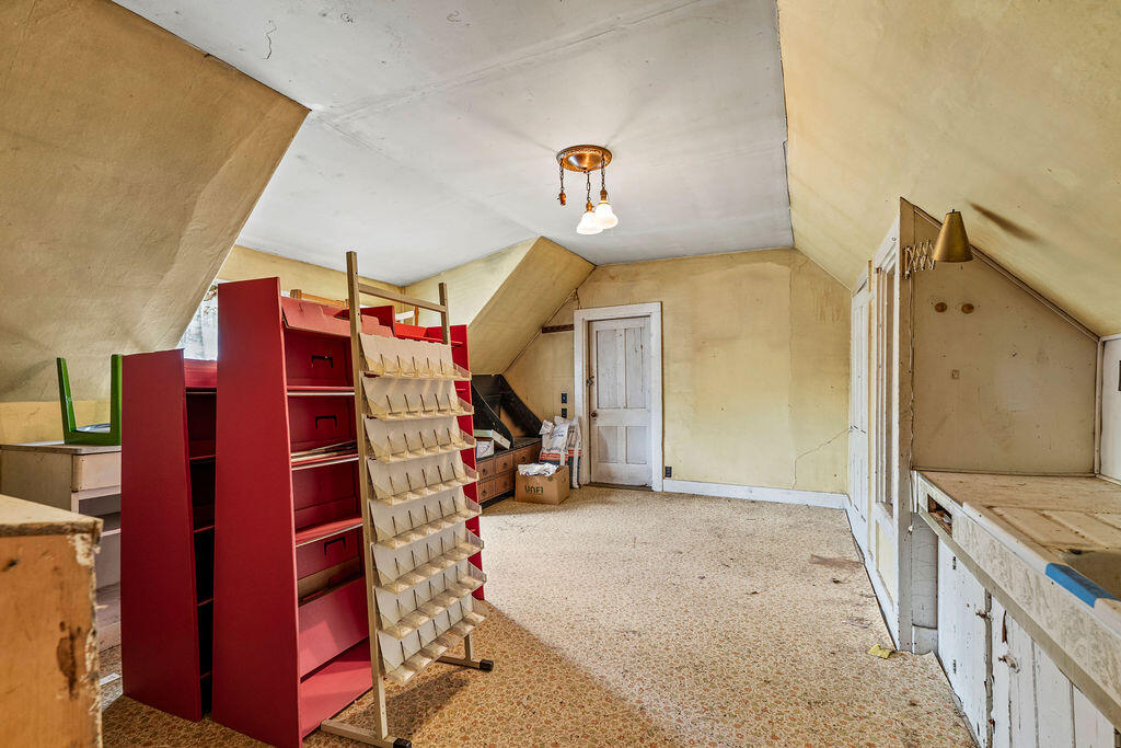 26 Lincoln Street Dover-foxcroft ME 04426