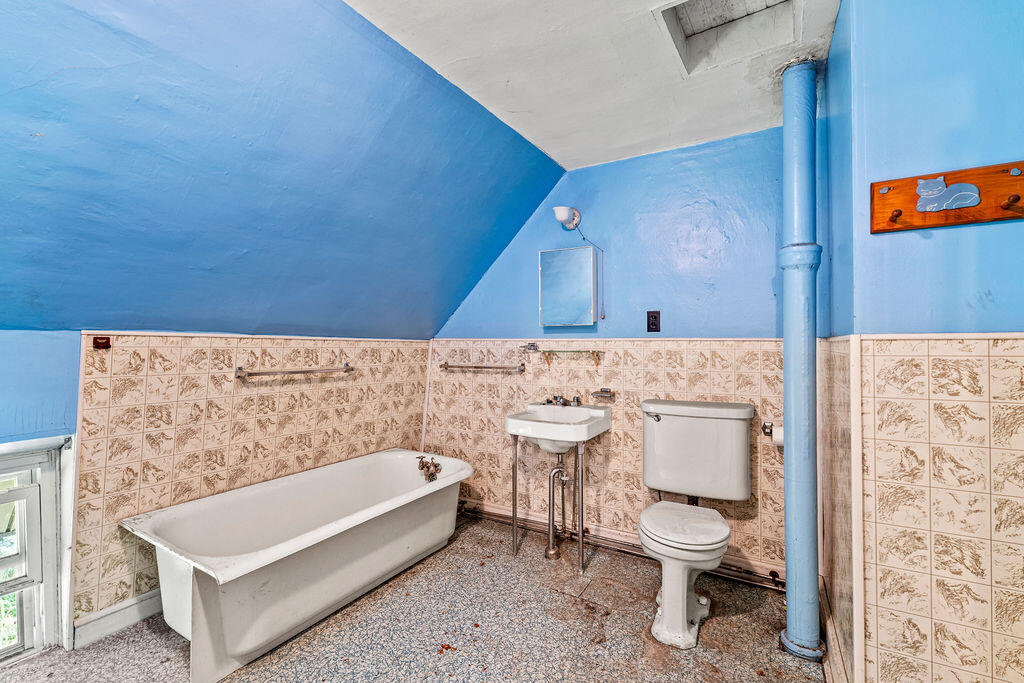 26 Lincoln Street Dover-foxcroft ME 04426