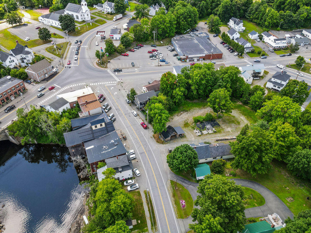 26 Lincoln Street Dover-foxcroft ME 04426