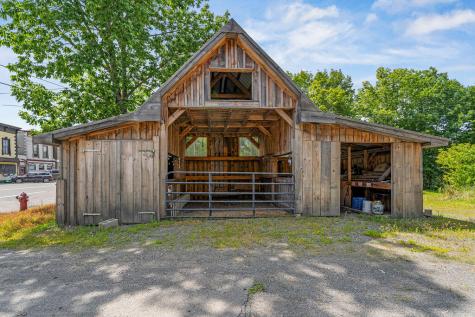 26 Lincoln Street Dover-foxcroft ME 04426