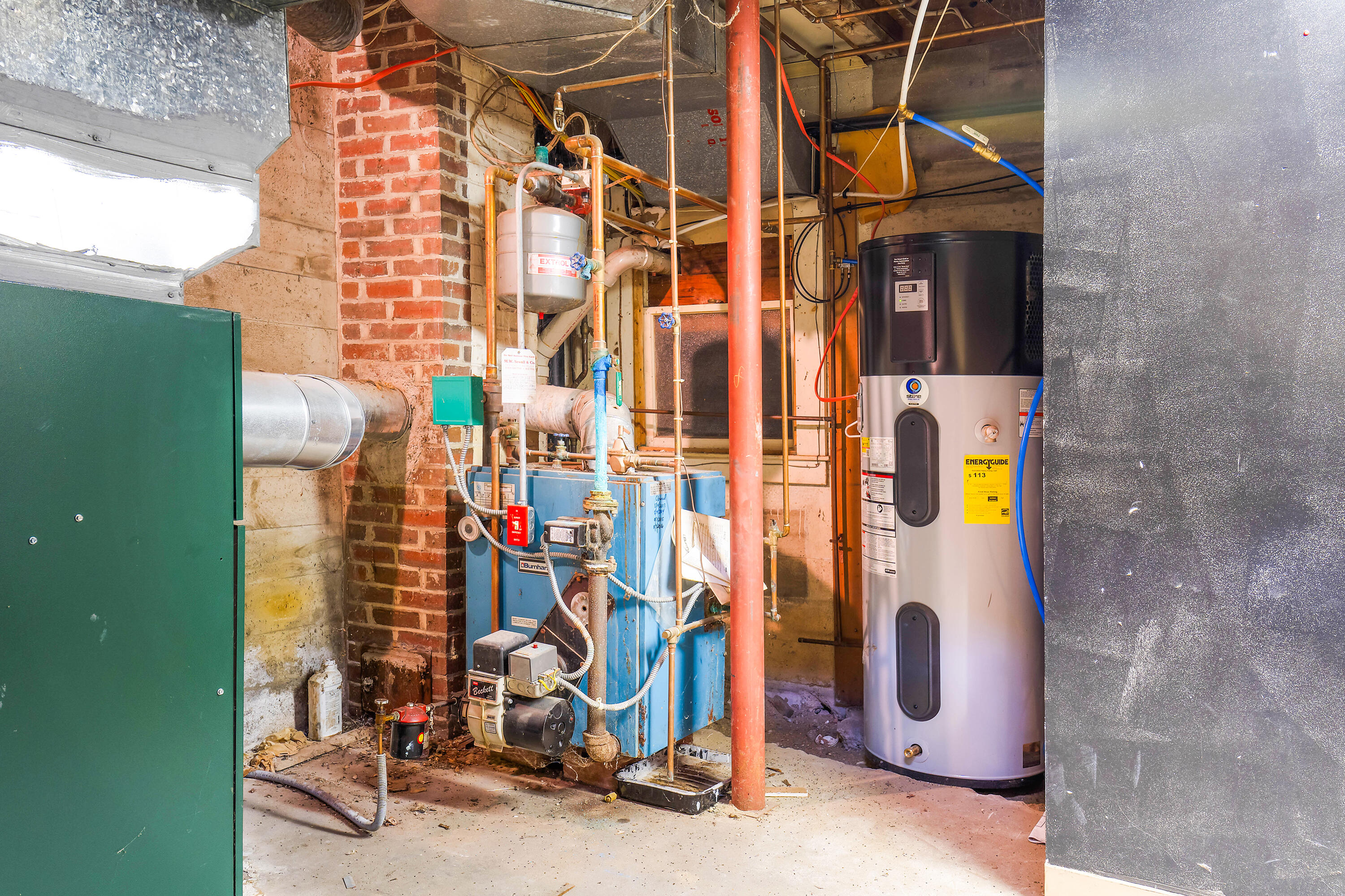 101 Leeman Highway Bath ME 04530