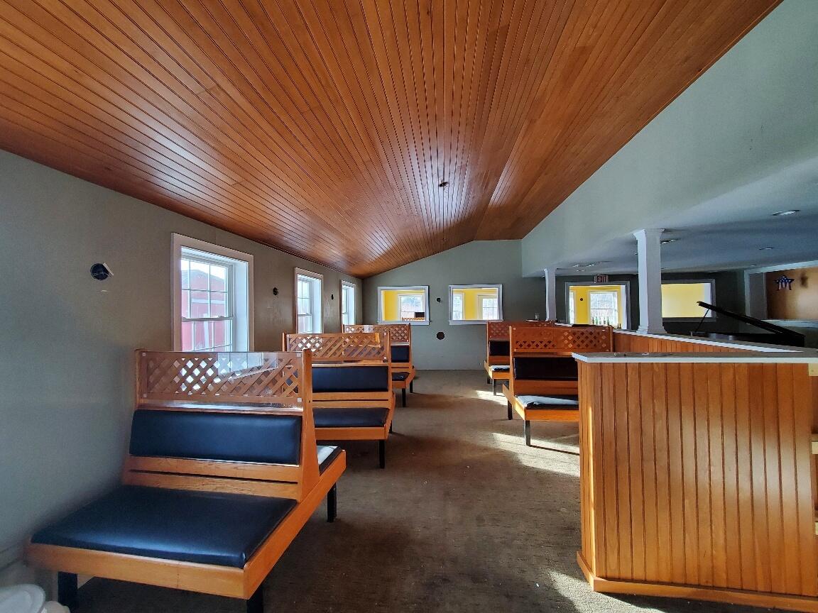 999 Main Road Eddington ME 04428