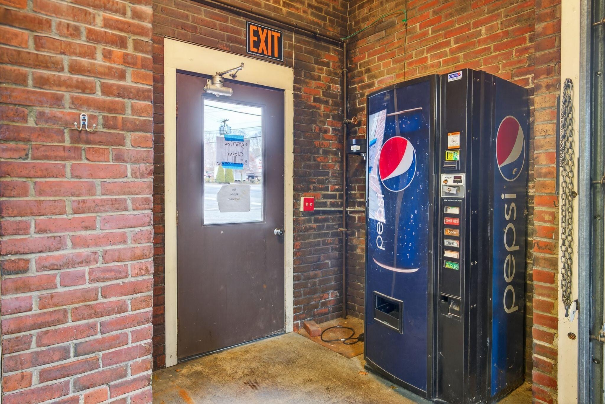 834 Main Street Lewiston ME 04240