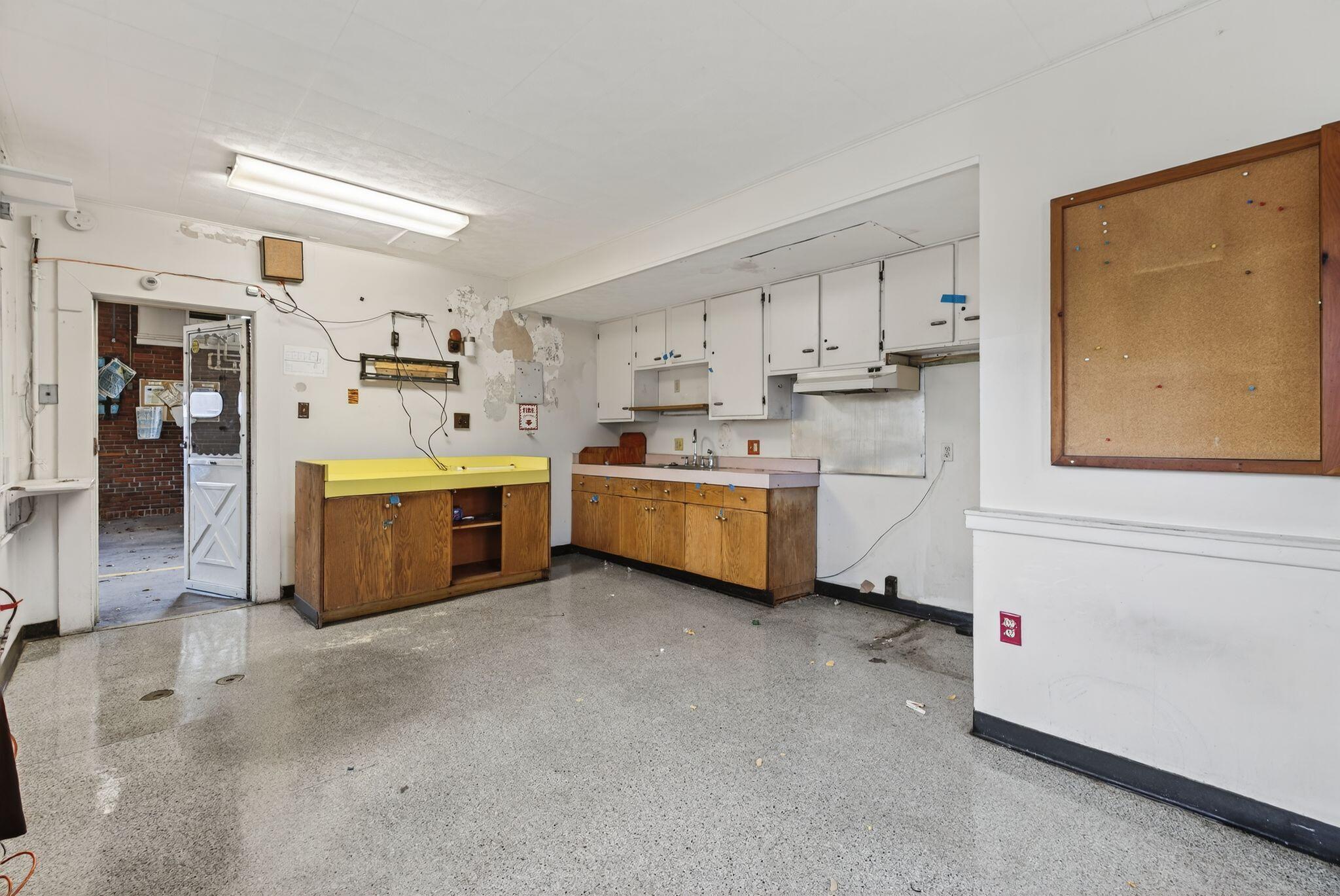 834 Main Street Lewiston ME 04240