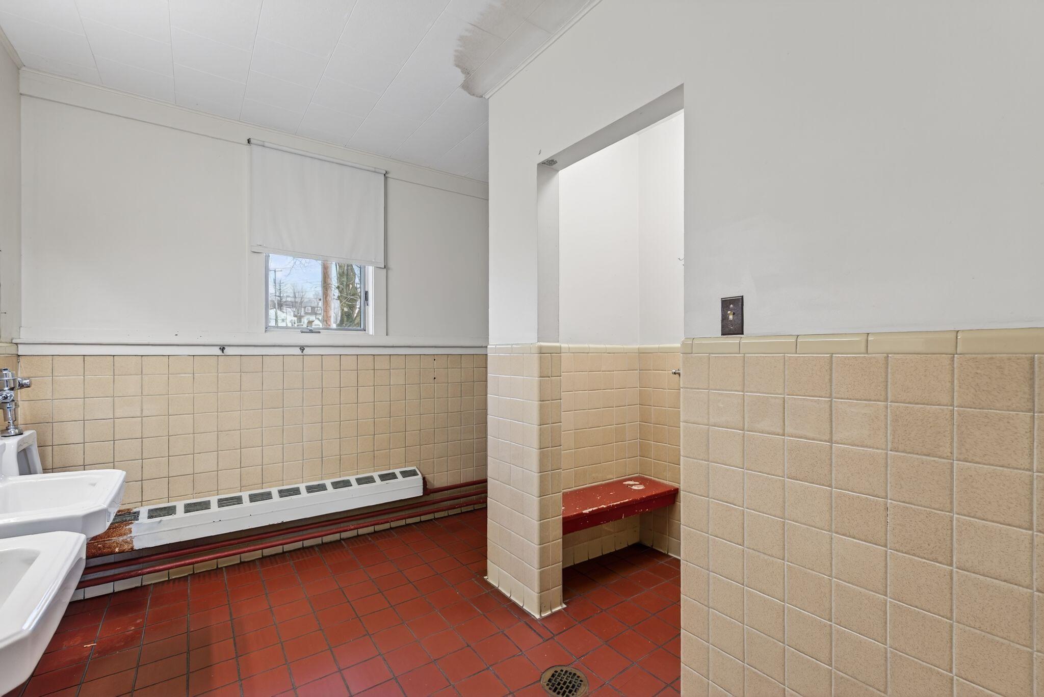 834 Main Street Lewiston ME 04240