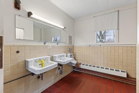 834 Main Street Lewiston ME 04240