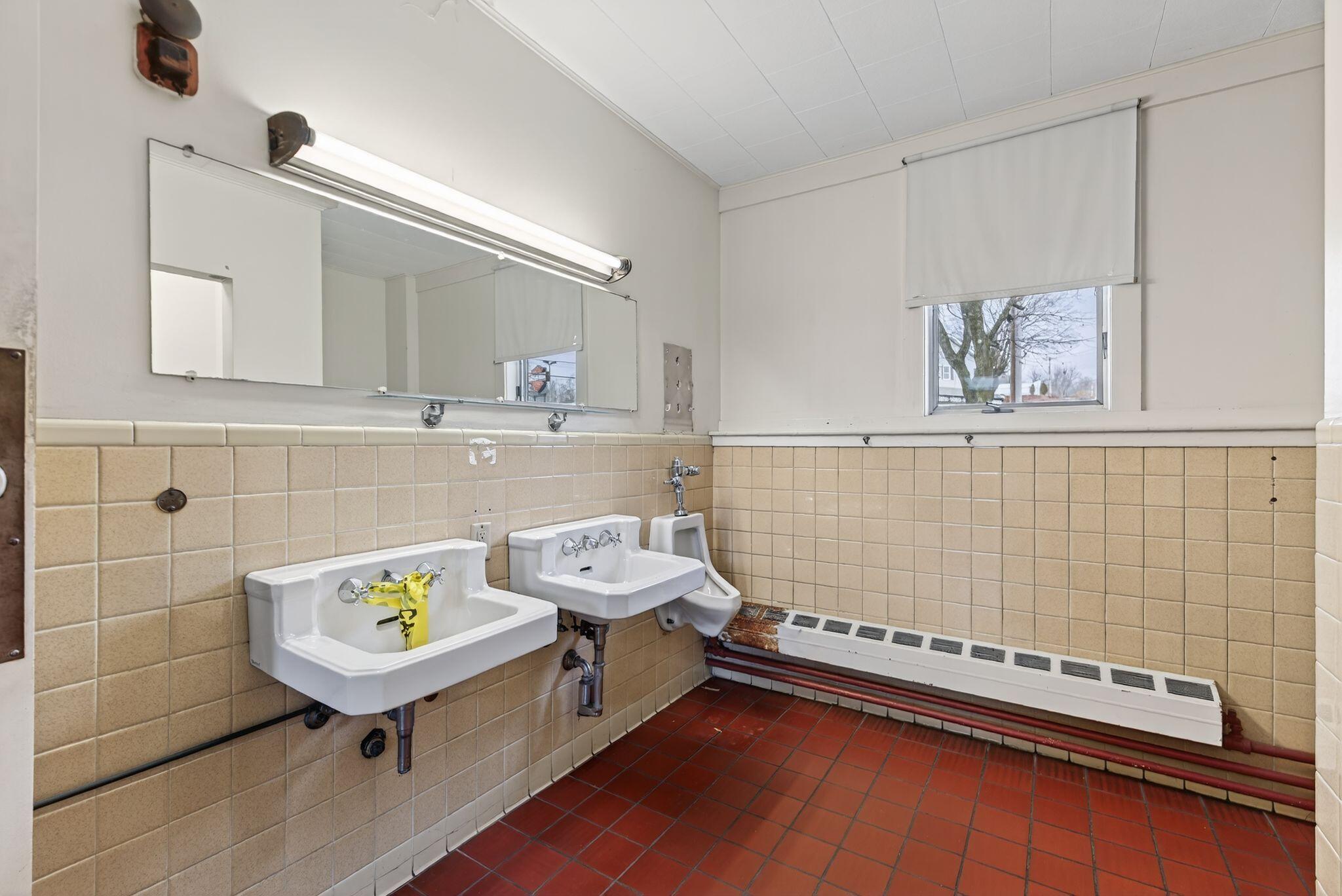 834 Main Street Lewiston ME 04240