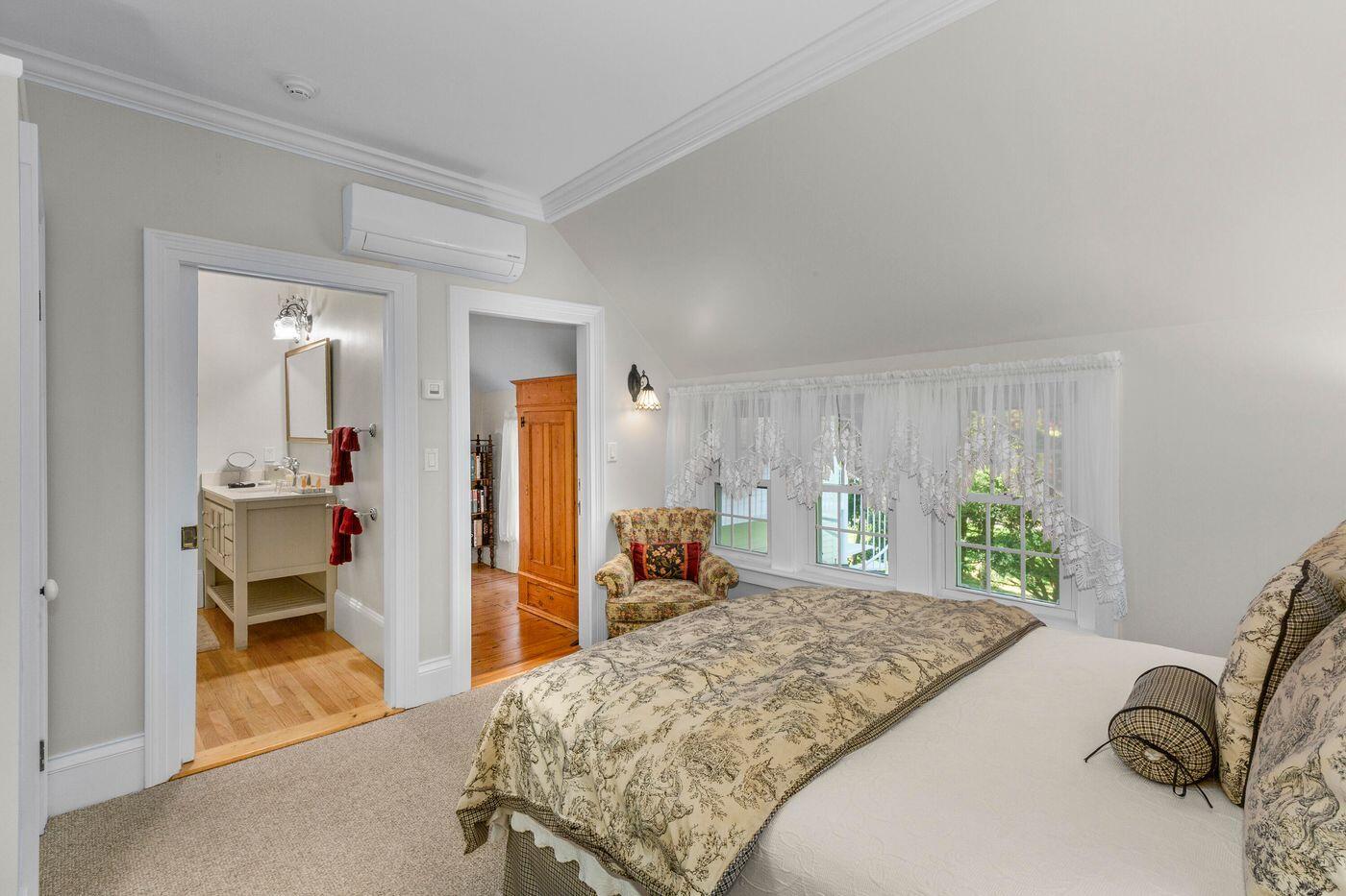 22 High Street Camden ME 04843