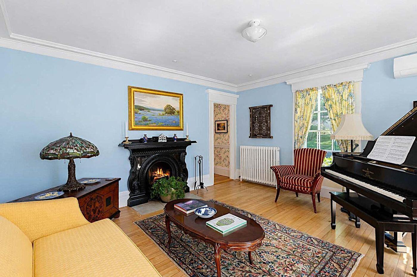 22 High Street Camden ME 04843