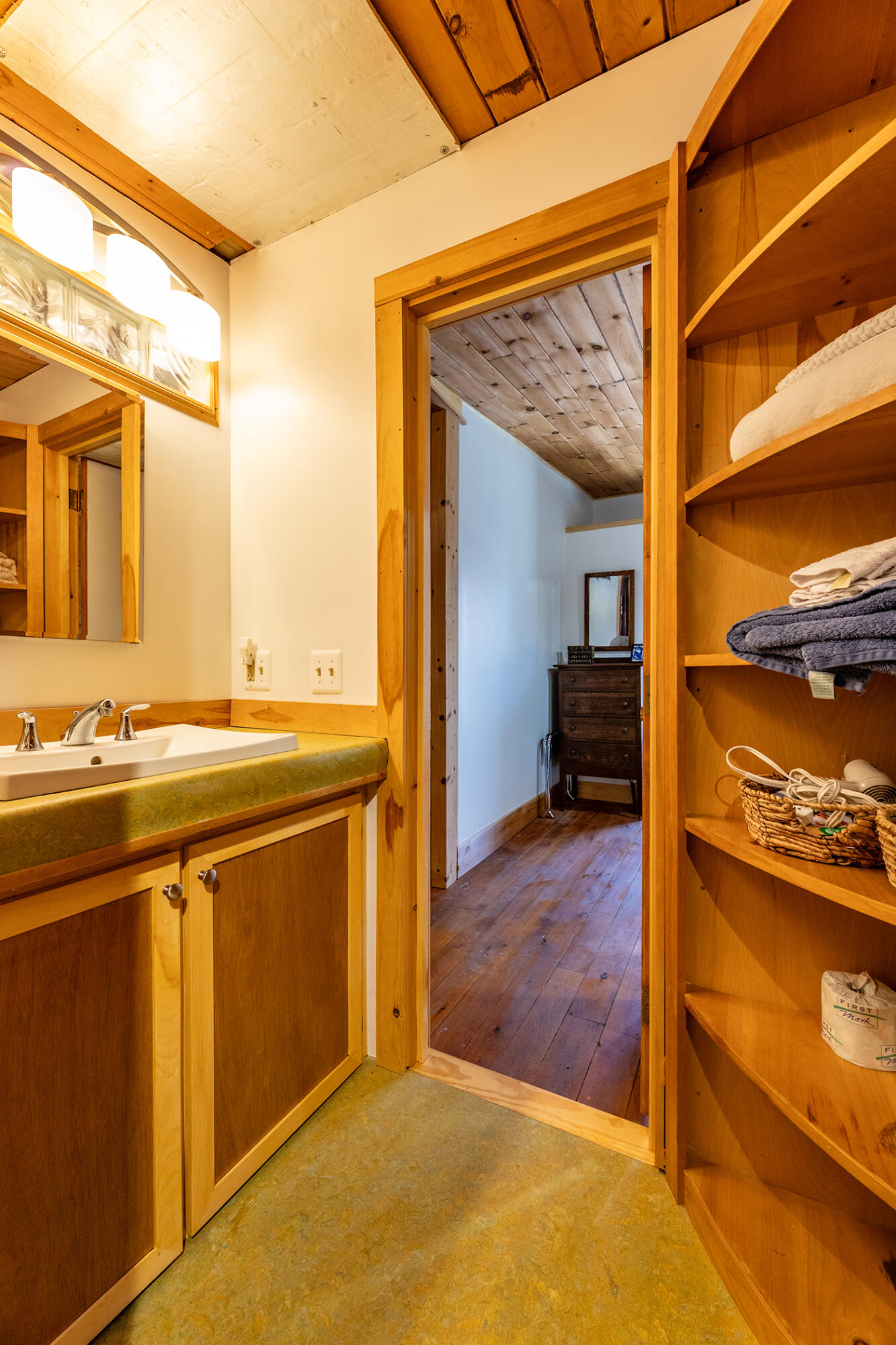 13 Friendship Road Waldoboro ME 04572