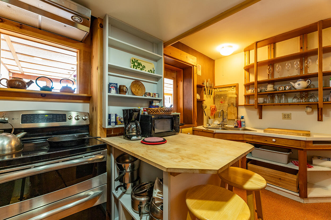 13 Friendship Road Waldoboro ME 04572