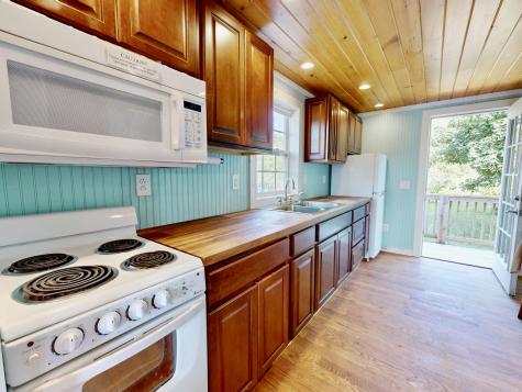 62 W Main Street Vinalhaven ME 04863