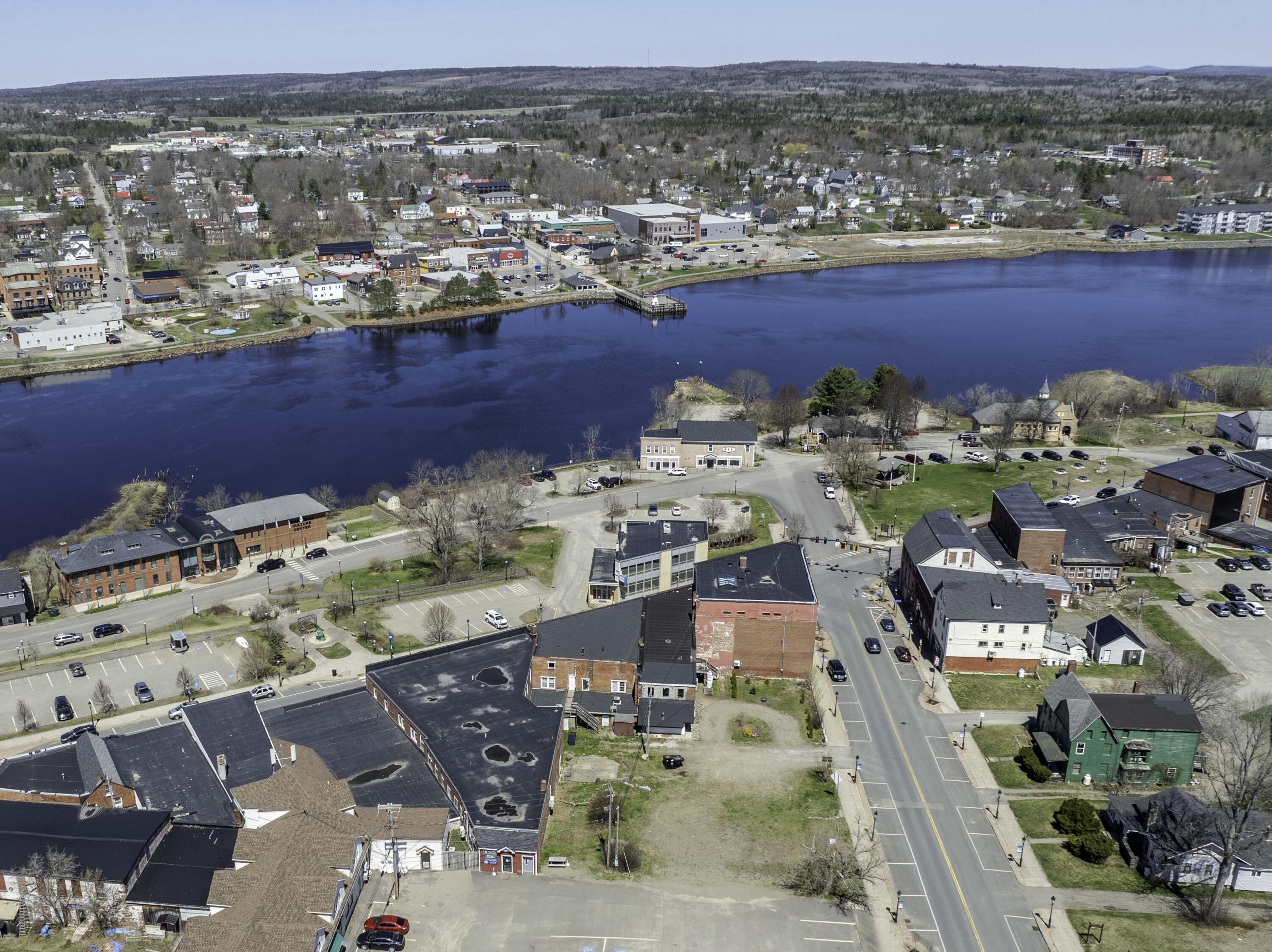 339 Main Street Calais ME 04619