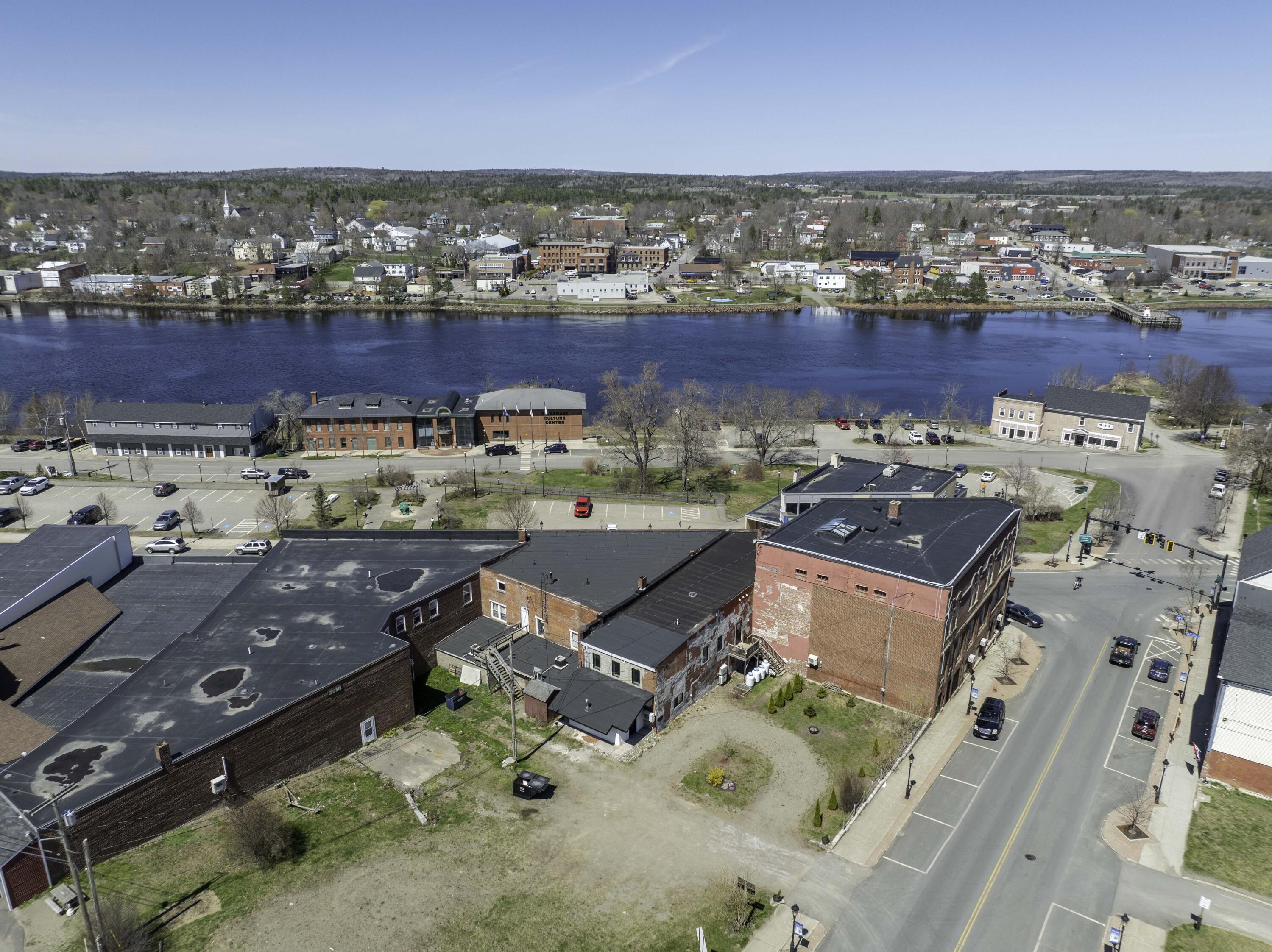 339 Main Street Calais ME 04619