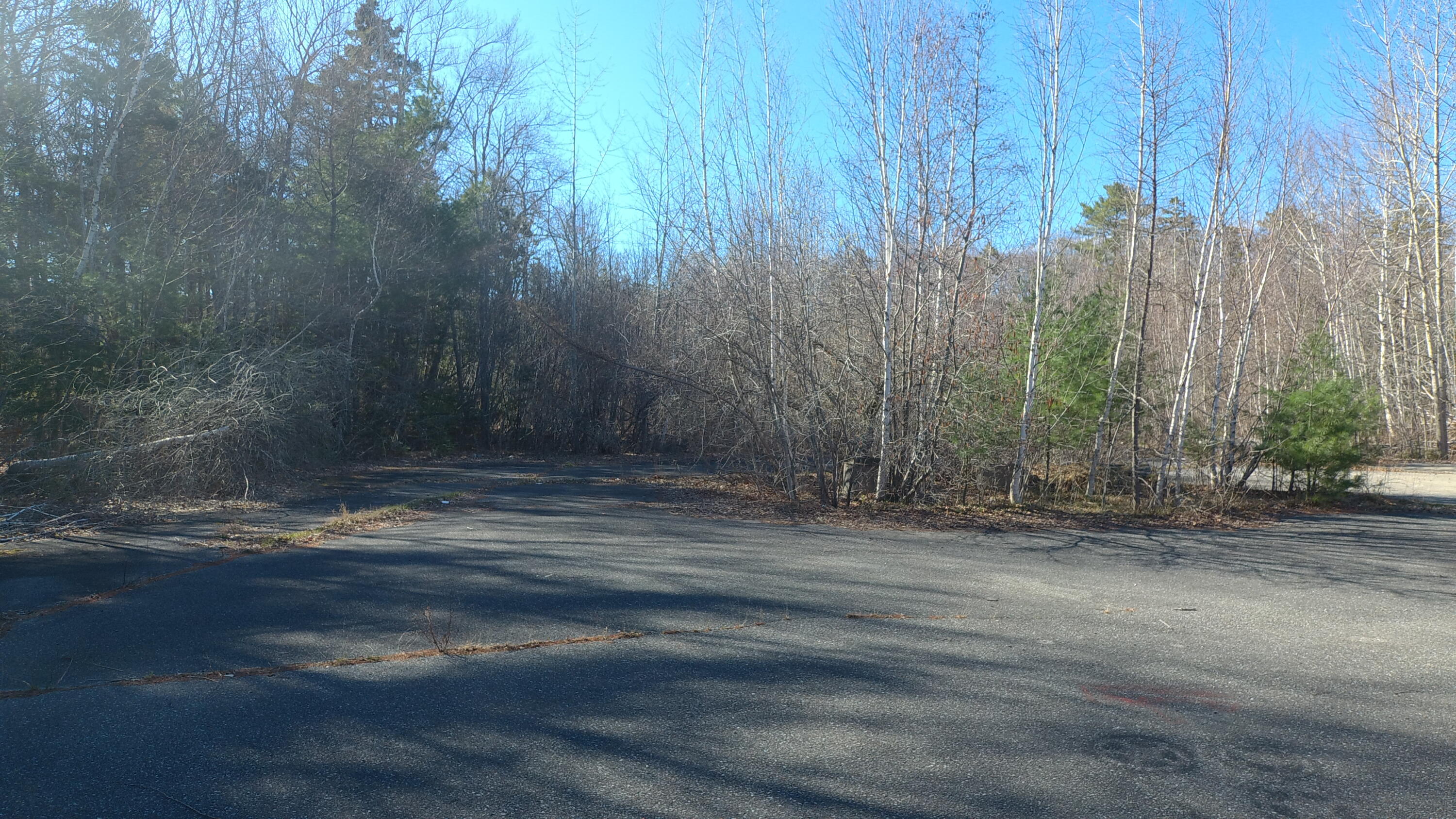 M6L137L141 Commercial Street Rockport ME 04856