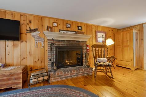 11 Holbrook Street Freeport ME 04032
