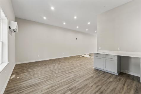 1132 Us Route One York ME 03909