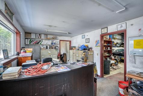 1235 Us-202 Winthrop ME 04364