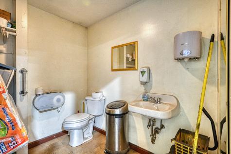1235 Us-202 Winthrop ME 04364