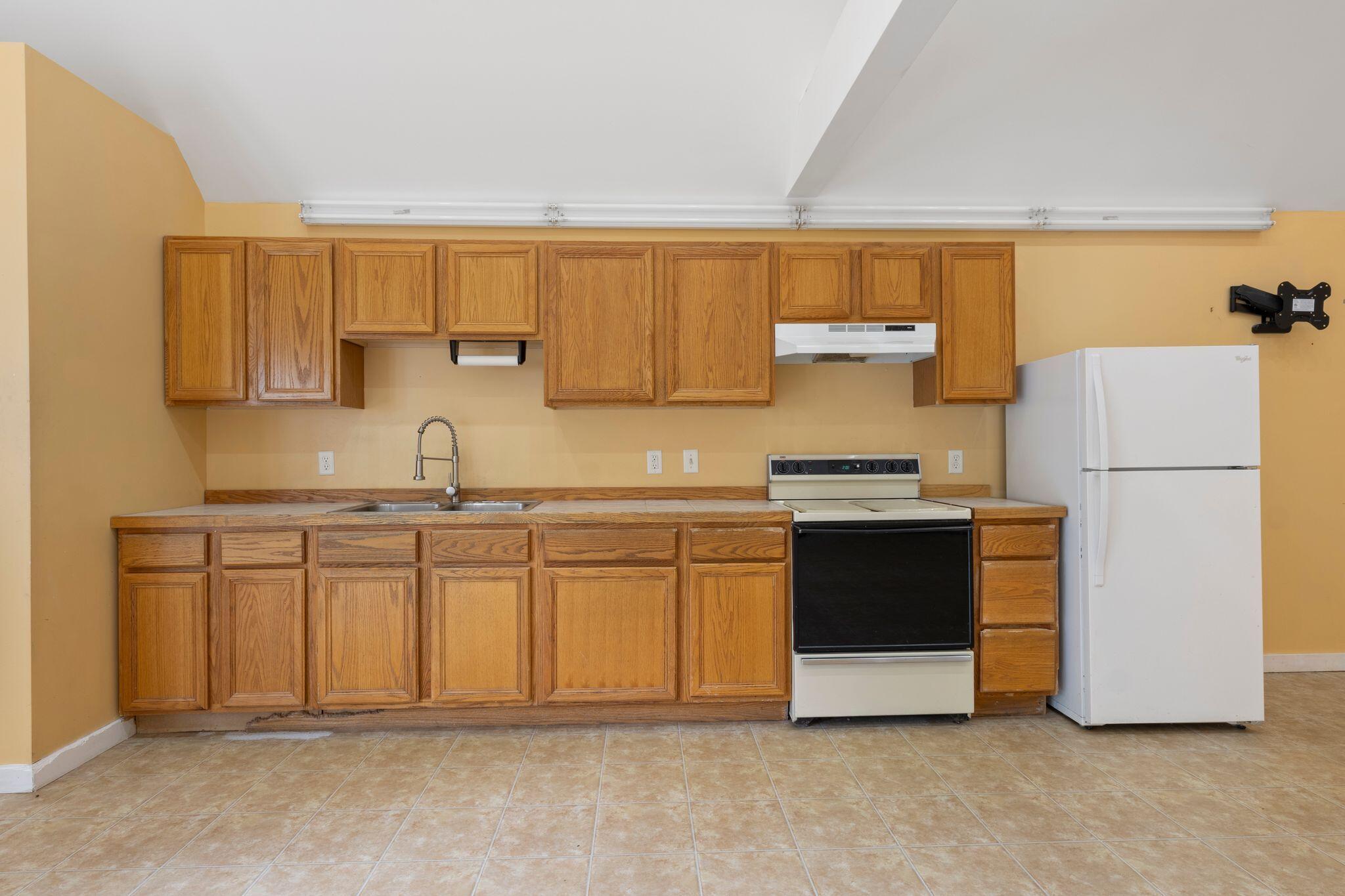 204 Gray Road Cumberland ME 04021