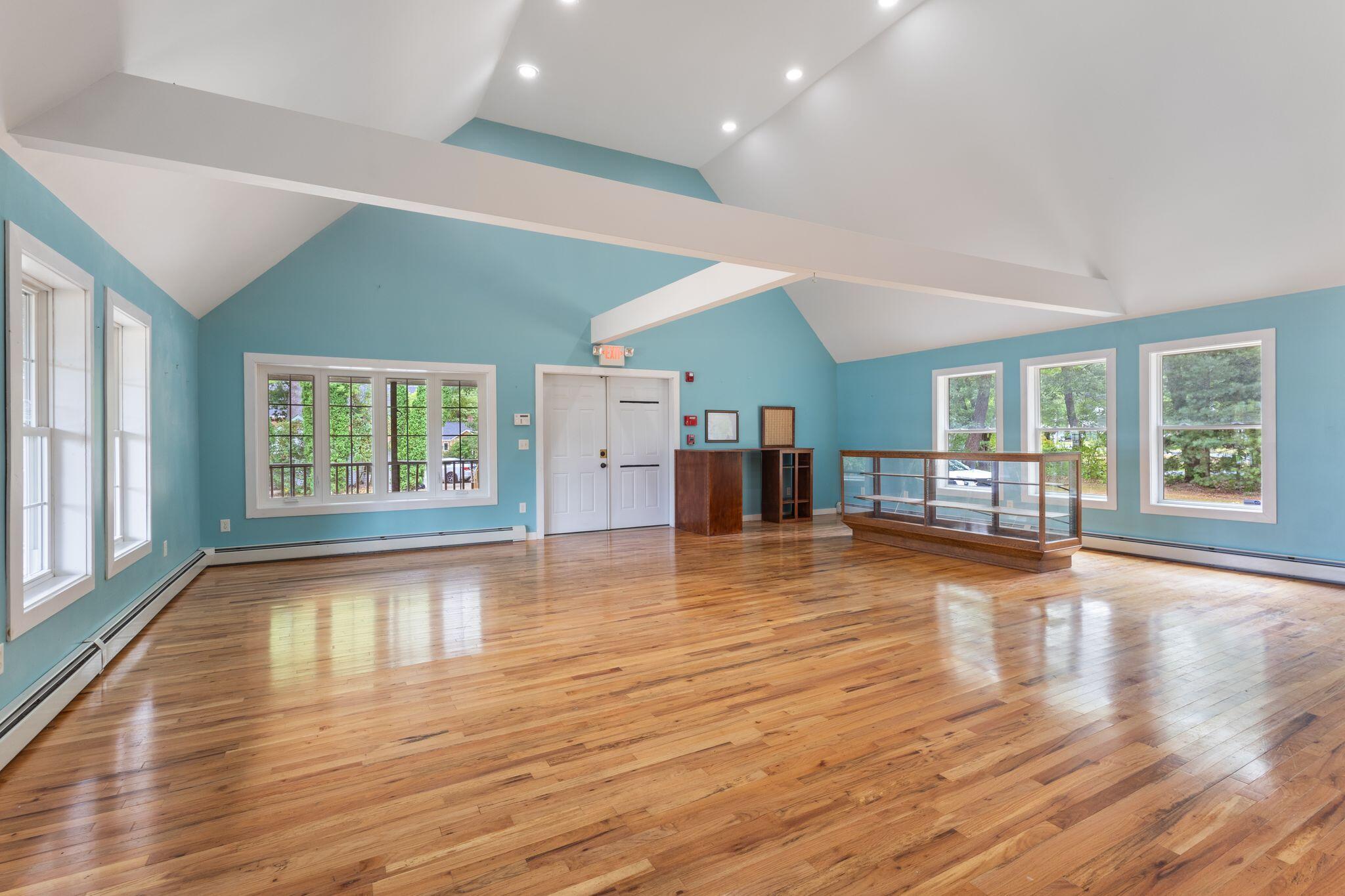 204 Gray Road Cumberland ME 04021