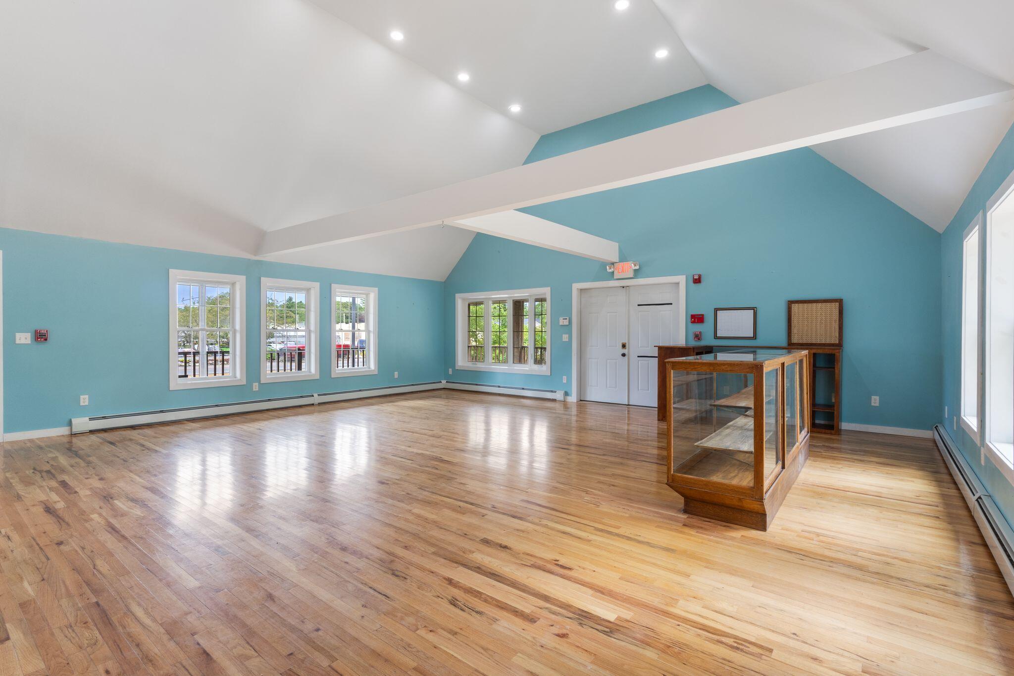 204 Gray Road Cumberland ME 04021