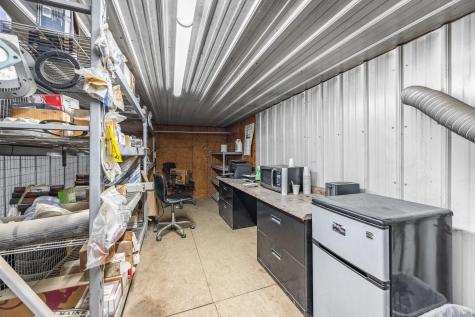 Howland ME 04448
