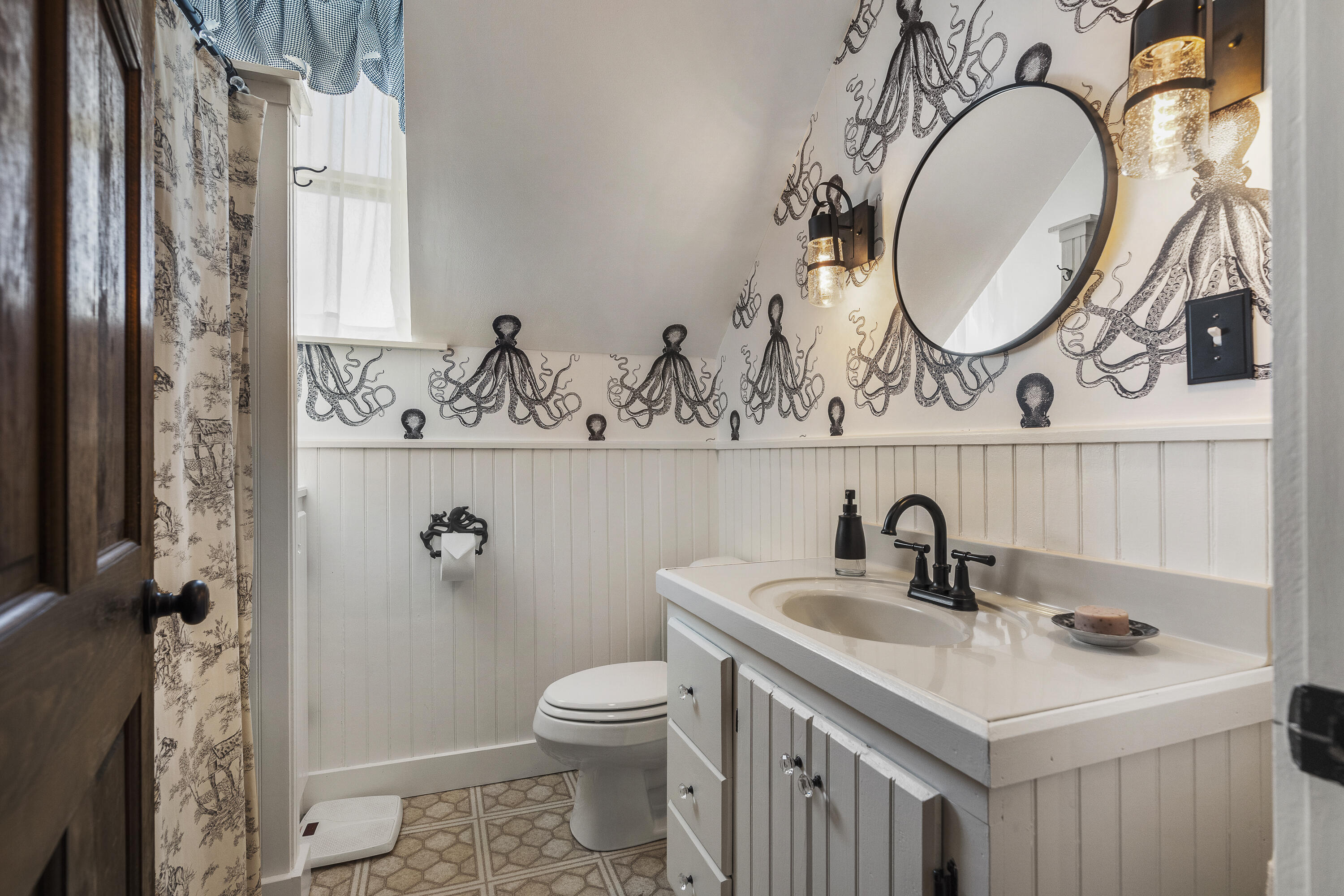 664 Boothbay Road Edgecomb ME 04556