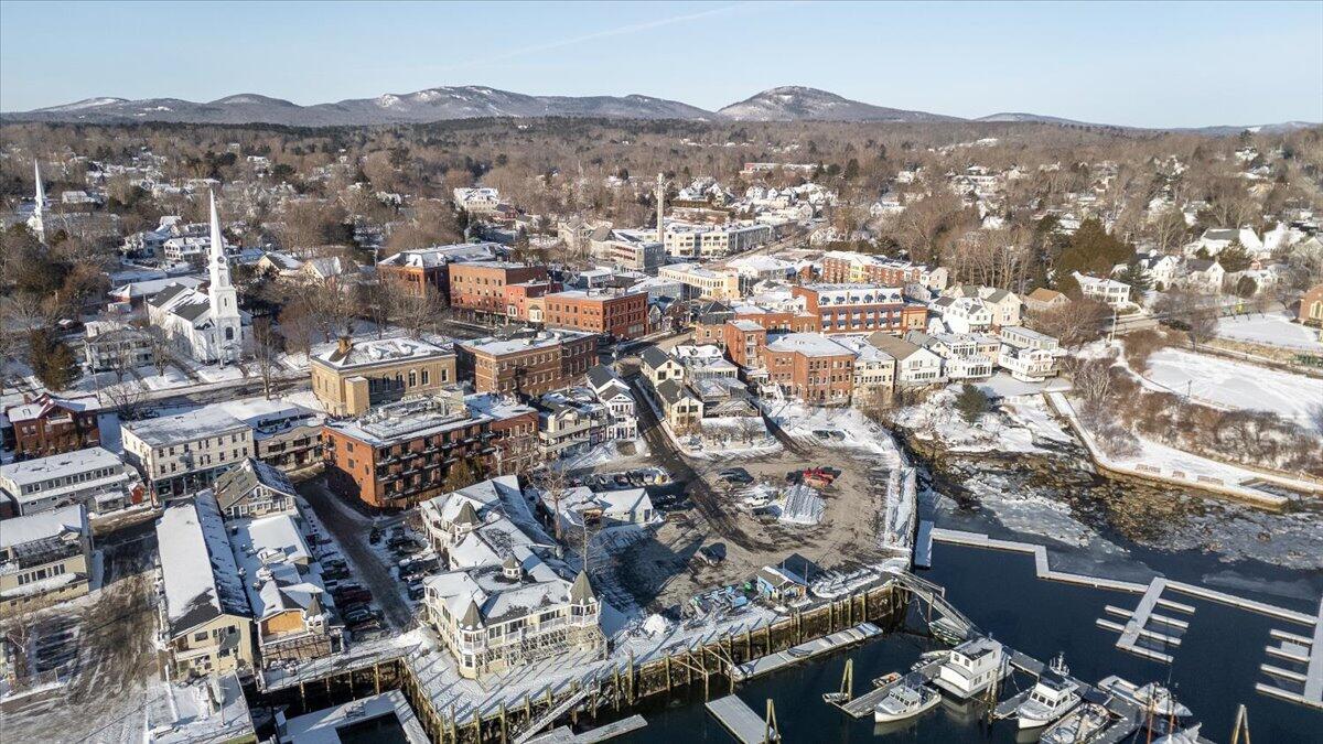 10 Mechanic Street Camden ME 04843