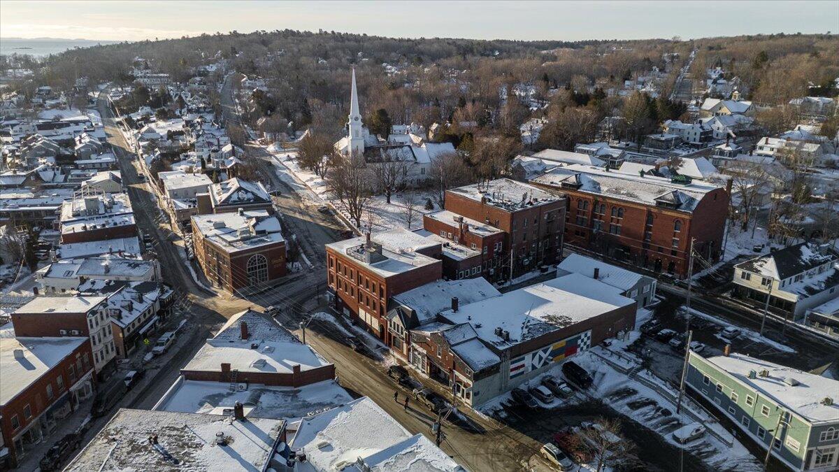 10 Mechanic Street Camden ME 04843