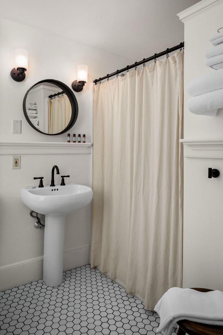 5 Lindsey Street Rockland ME 04841