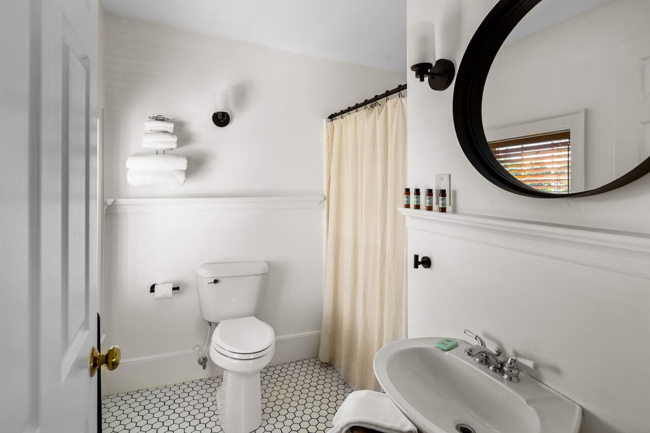 5 Lindsey Street Rockland ME 04841