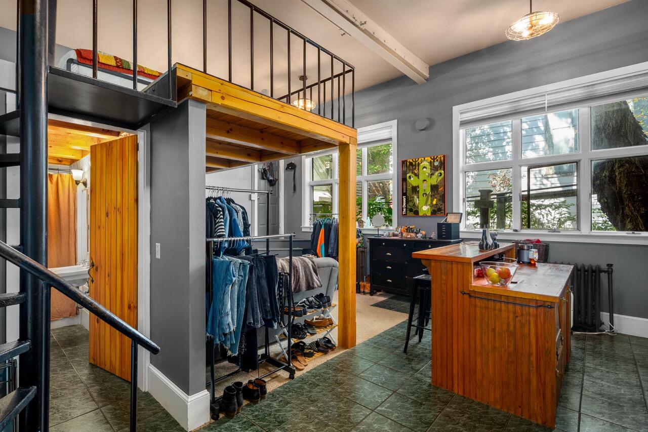 5 Lindsey Street Rockland ME 04841