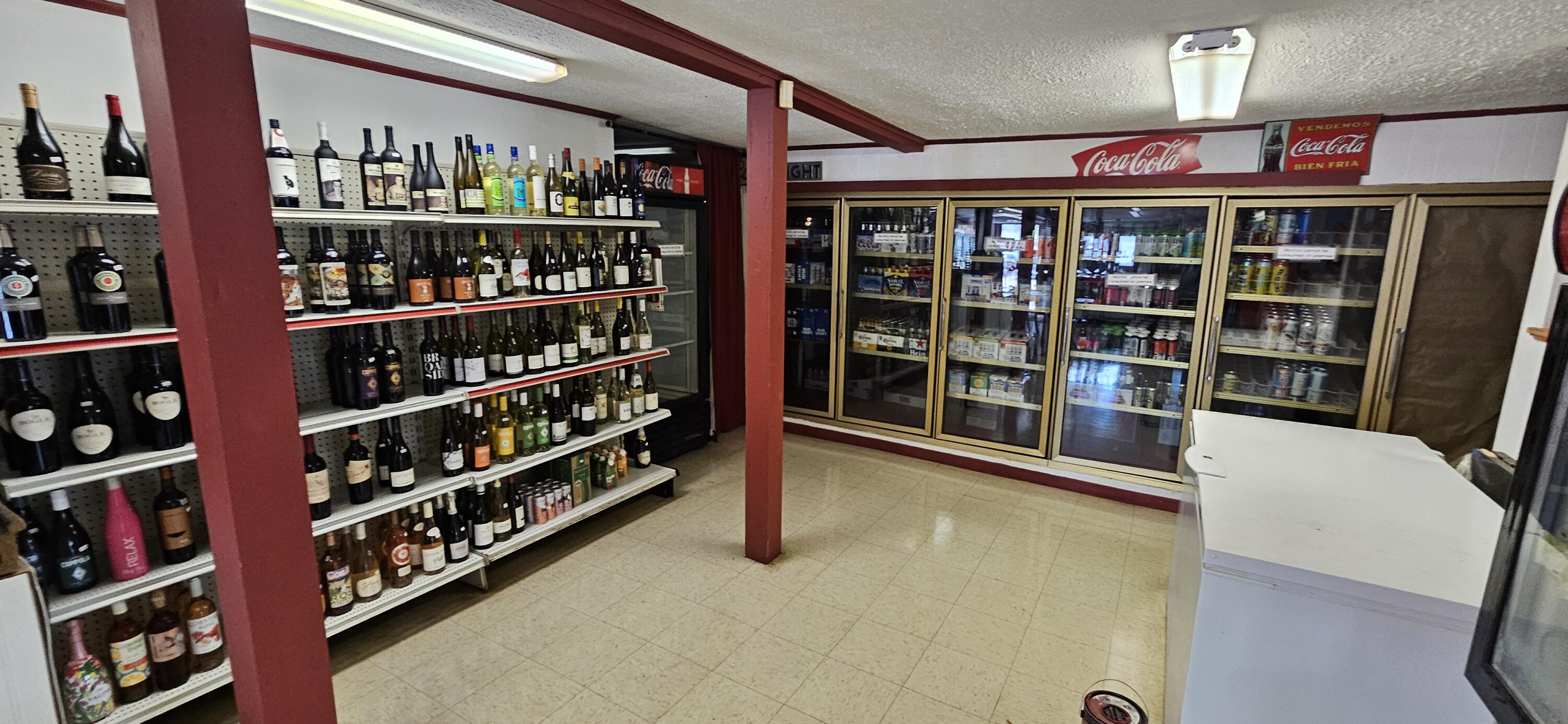 10 Shore Road York ME 03909