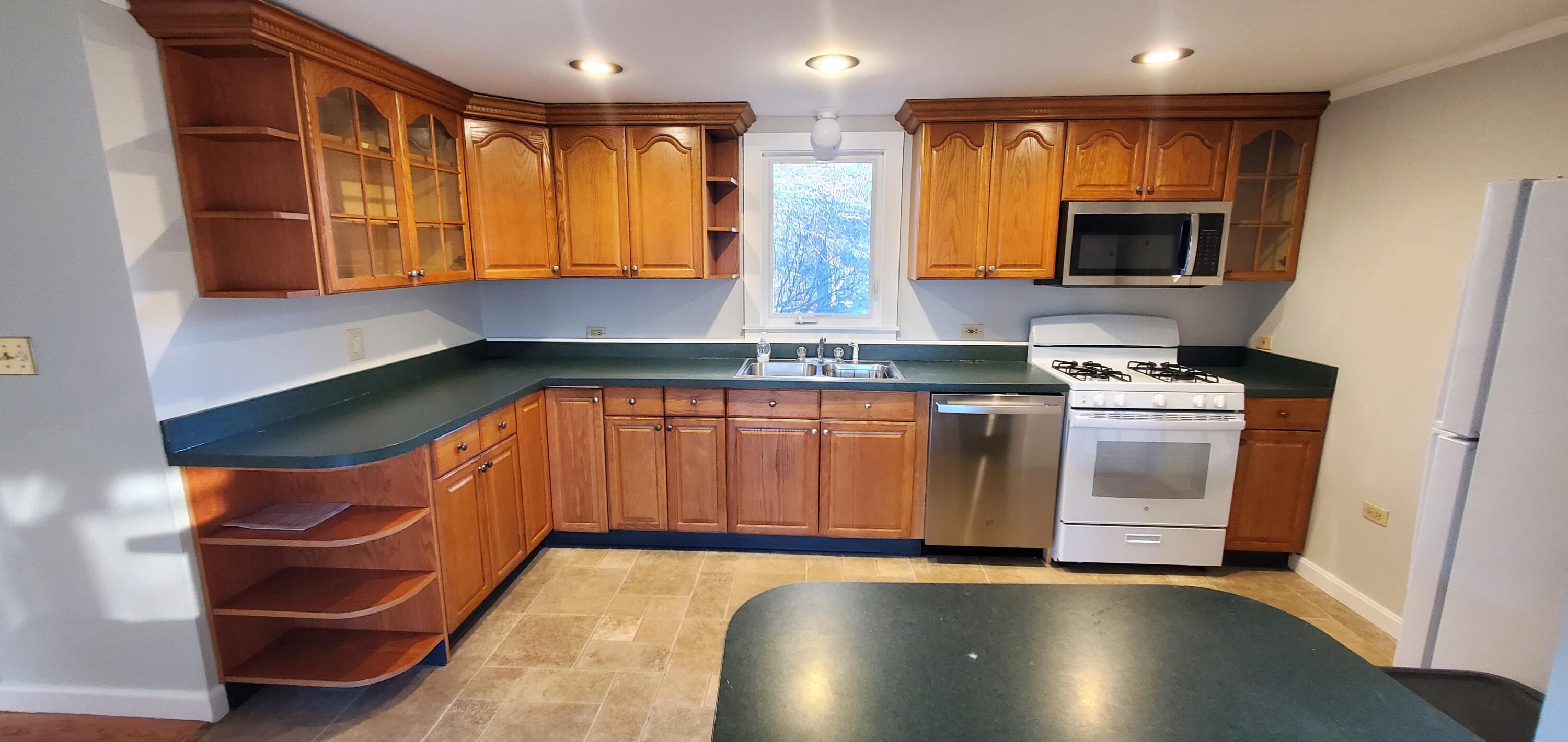 10 Shore Road York ME 03909
