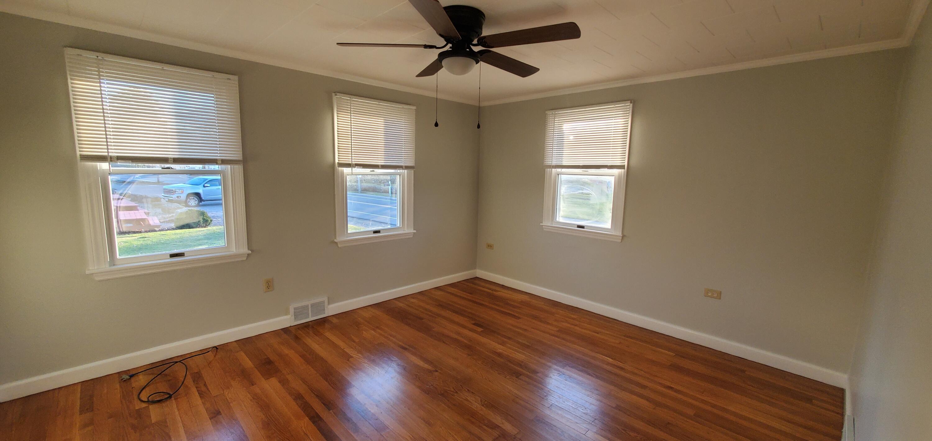 10 Shore Road York ME 03909