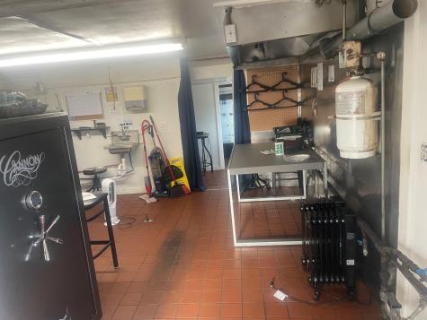 901 Main Street Oxford ME 04270