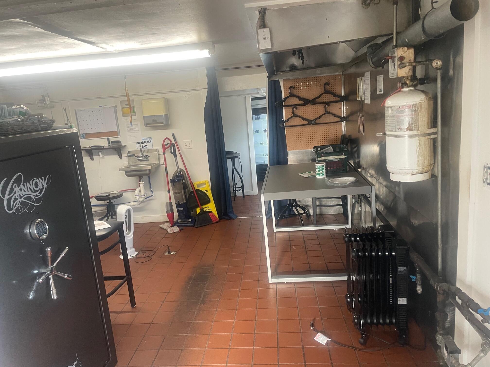 901 Main Street Oxford ME 04270