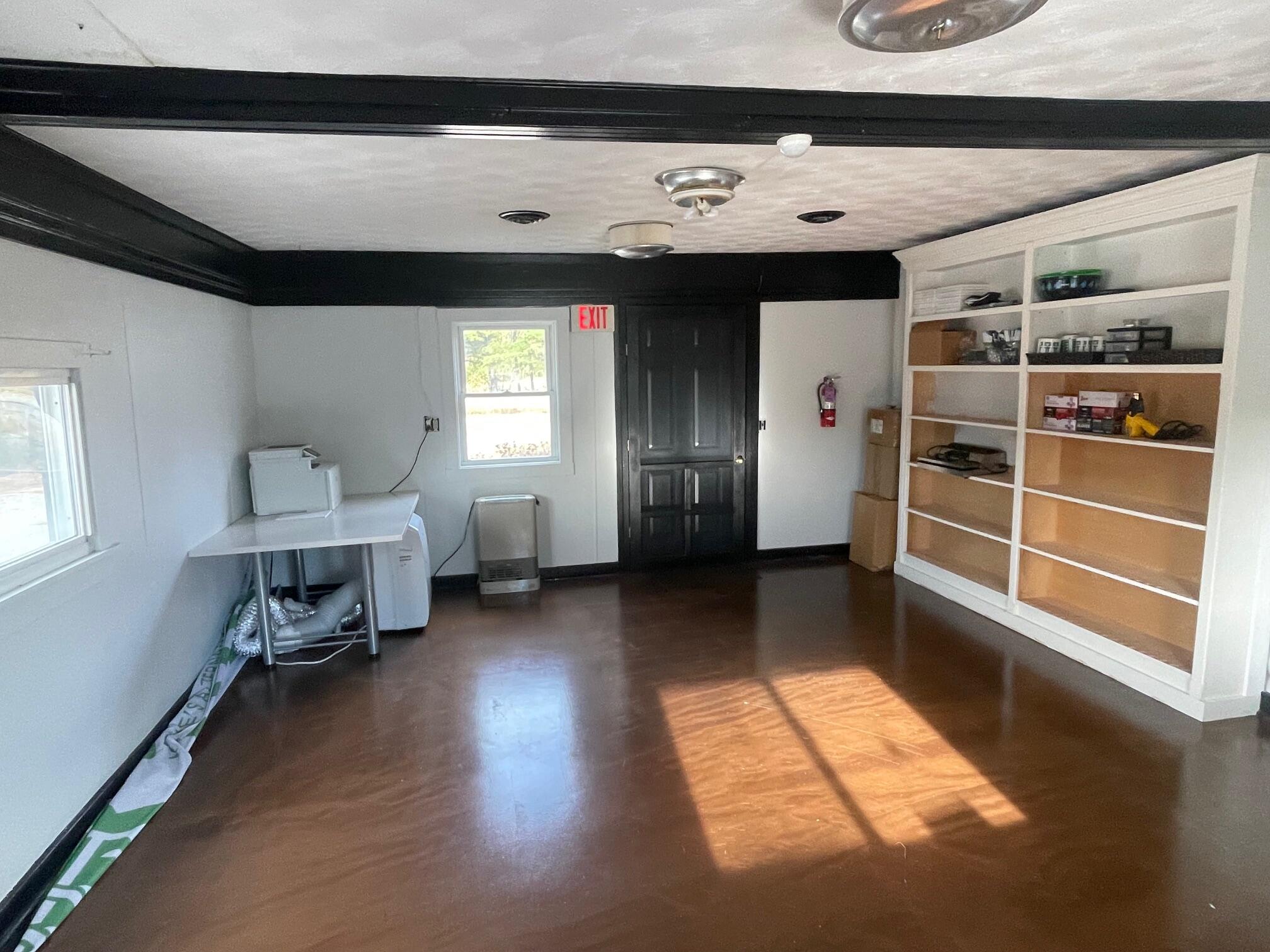 901 Main Street Oxford ME 04270