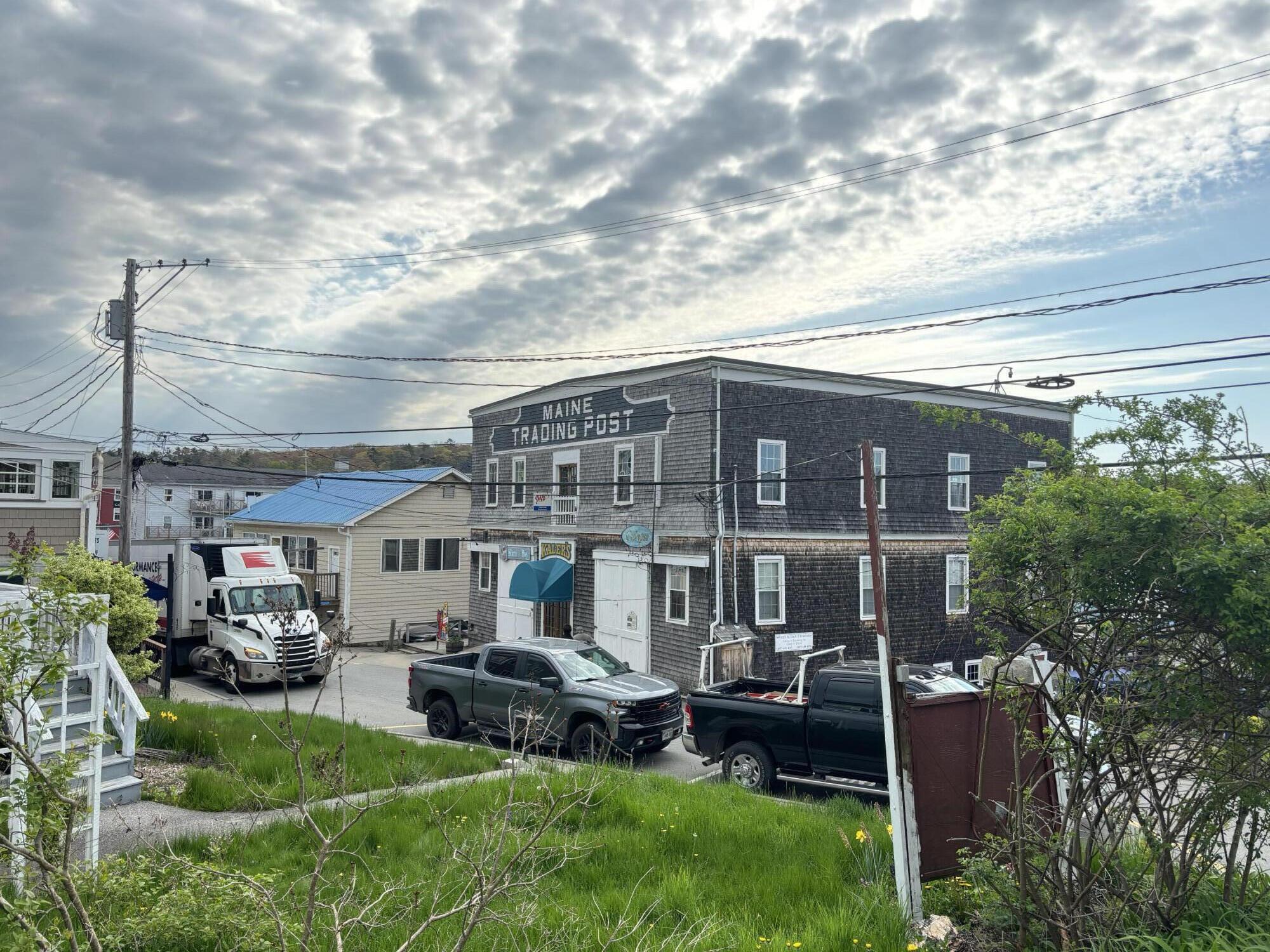 48 Commercial Street Boothbay Harbor ME 04538