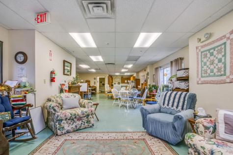 518 U.s. 1 Kittery ME 03904