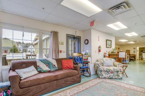 518 U.s. 1 Kittery ME 03904