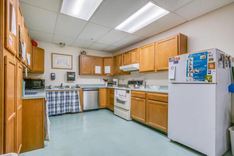 518 U.s. 1 Kittery ME 03904