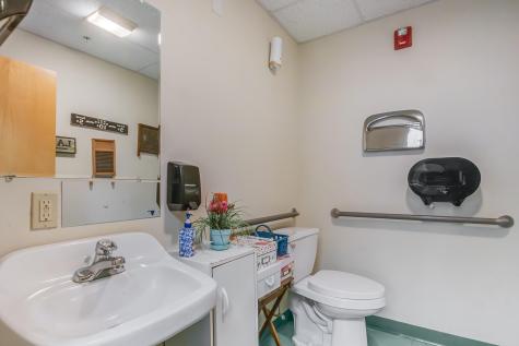 518 U.s. 1 Kittery ME 03904