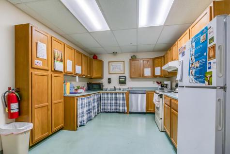 518 U.s. 1 Kittery ME 03904