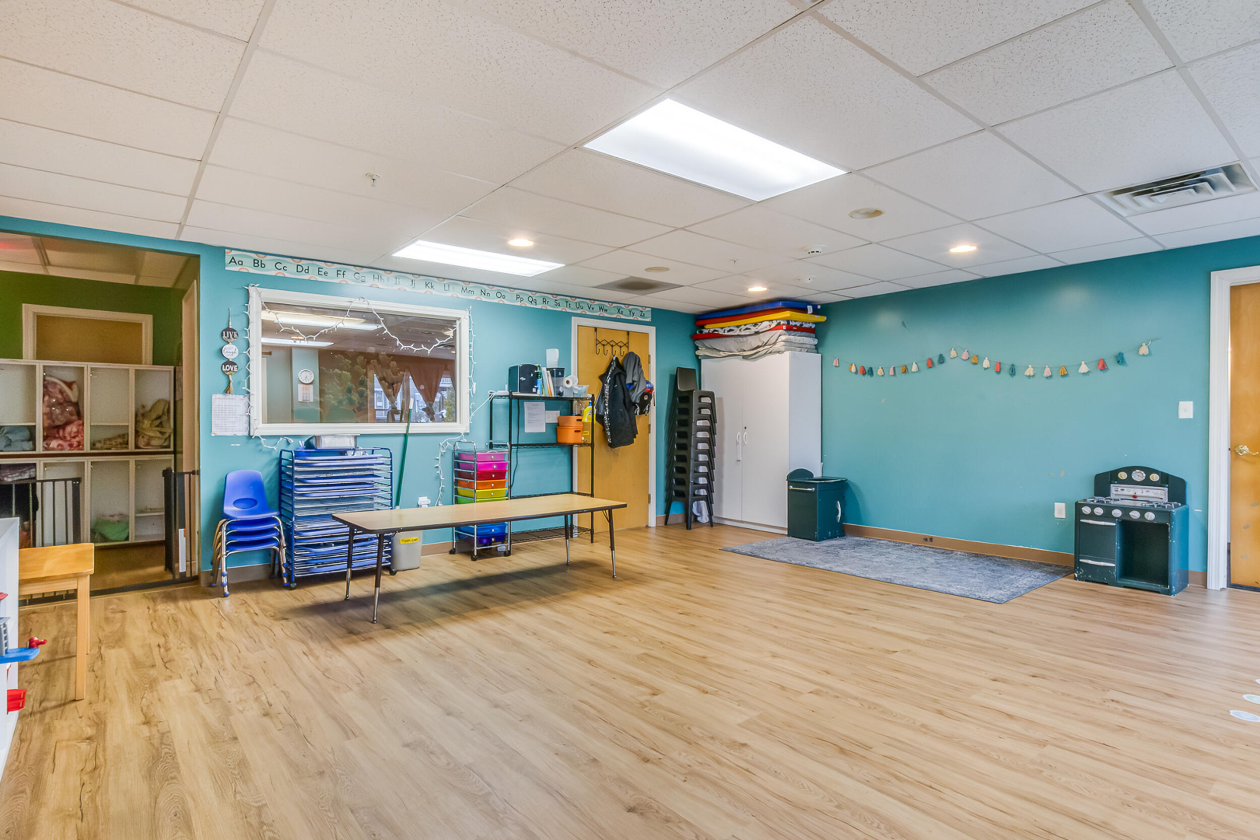 518 U.s. 1 Kittery ME 03904