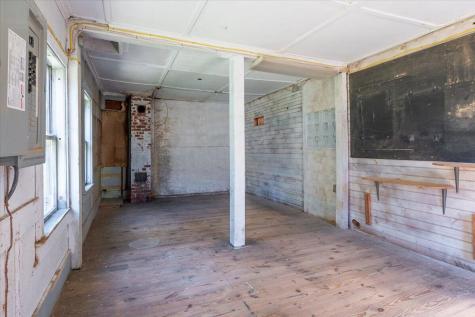 1023 Eastern Road Warren ME 04864